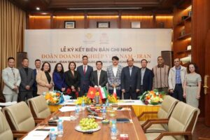 Lễ ký kết biên bản ghi nhớ giữa đoàn doanh nghiệp Việt Nam và Iran.